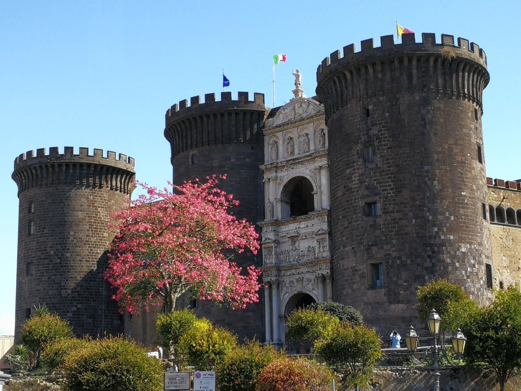 Fçade du Maschio Angioino