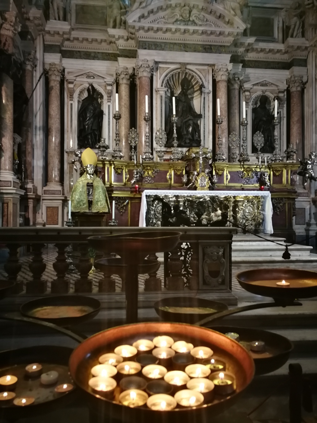 Chapelle de San Gennaro dans le Duomo de Naples